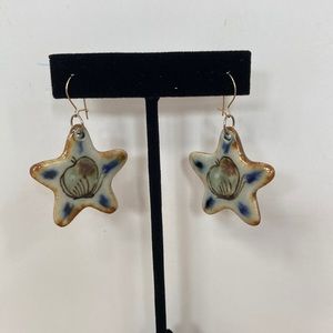 Z128- Ceramics hand made star shape dangling earrings with butterfly.